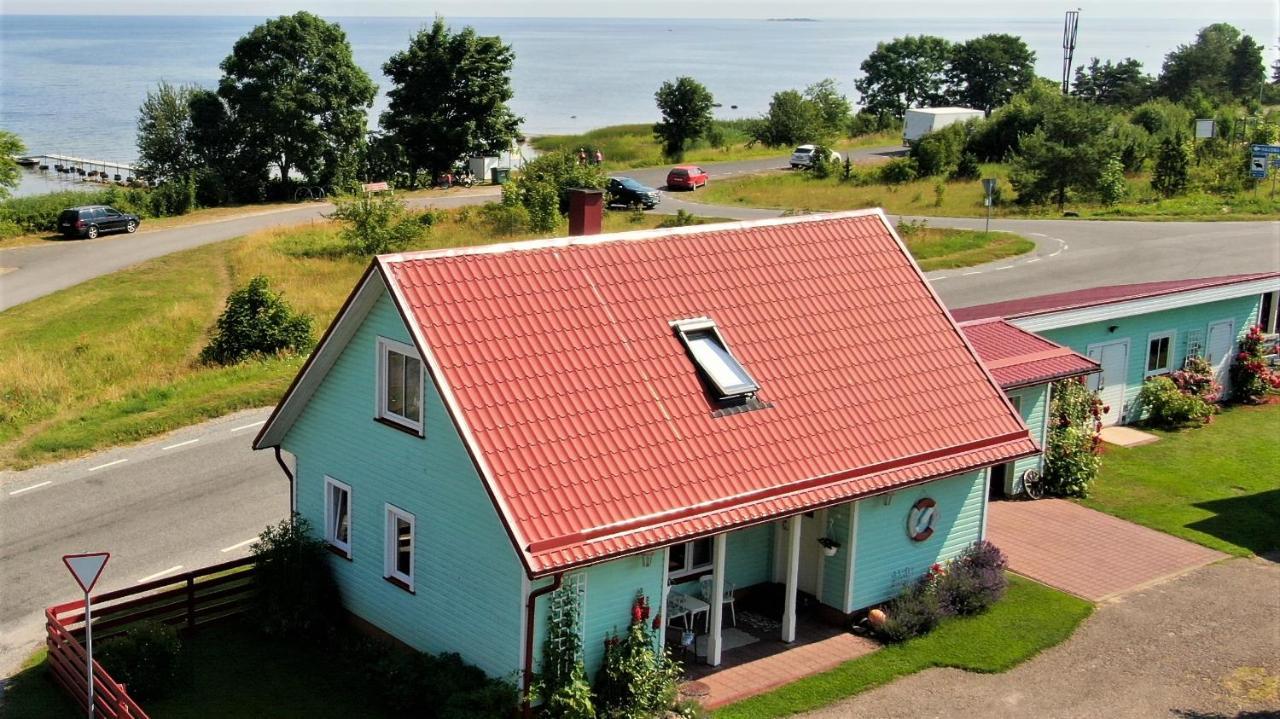 Mere Kodumajutus Kardla Exterior photo